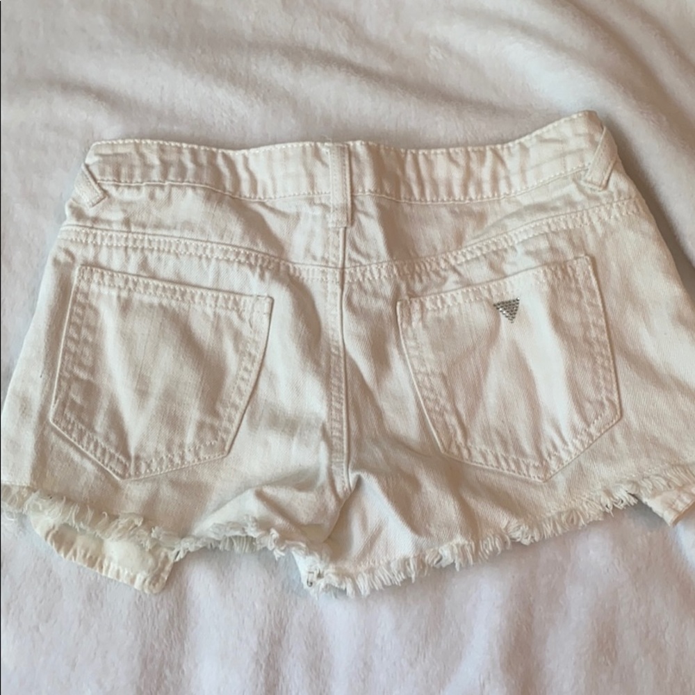 WHITE DENIM SHORTS WITH ROSES - Picture 4 of 5